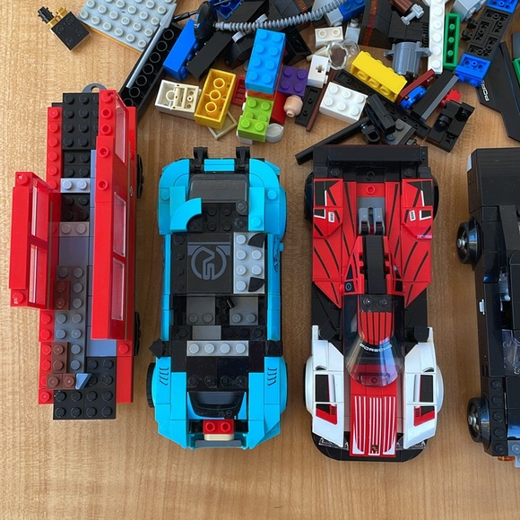 Huge Lego Race Car Set with Extras Legos - Picture 5 of 9